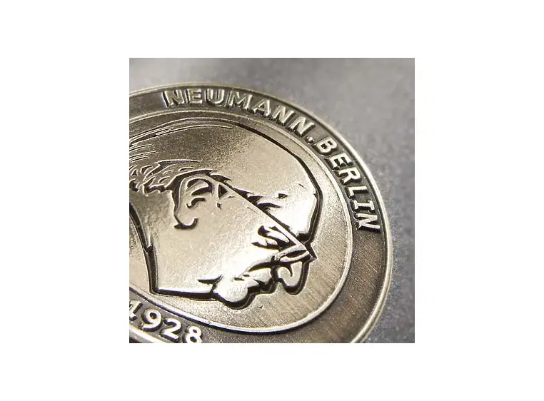 Neumann TLM 67 Large diaphragm microphone with 3 switchable 